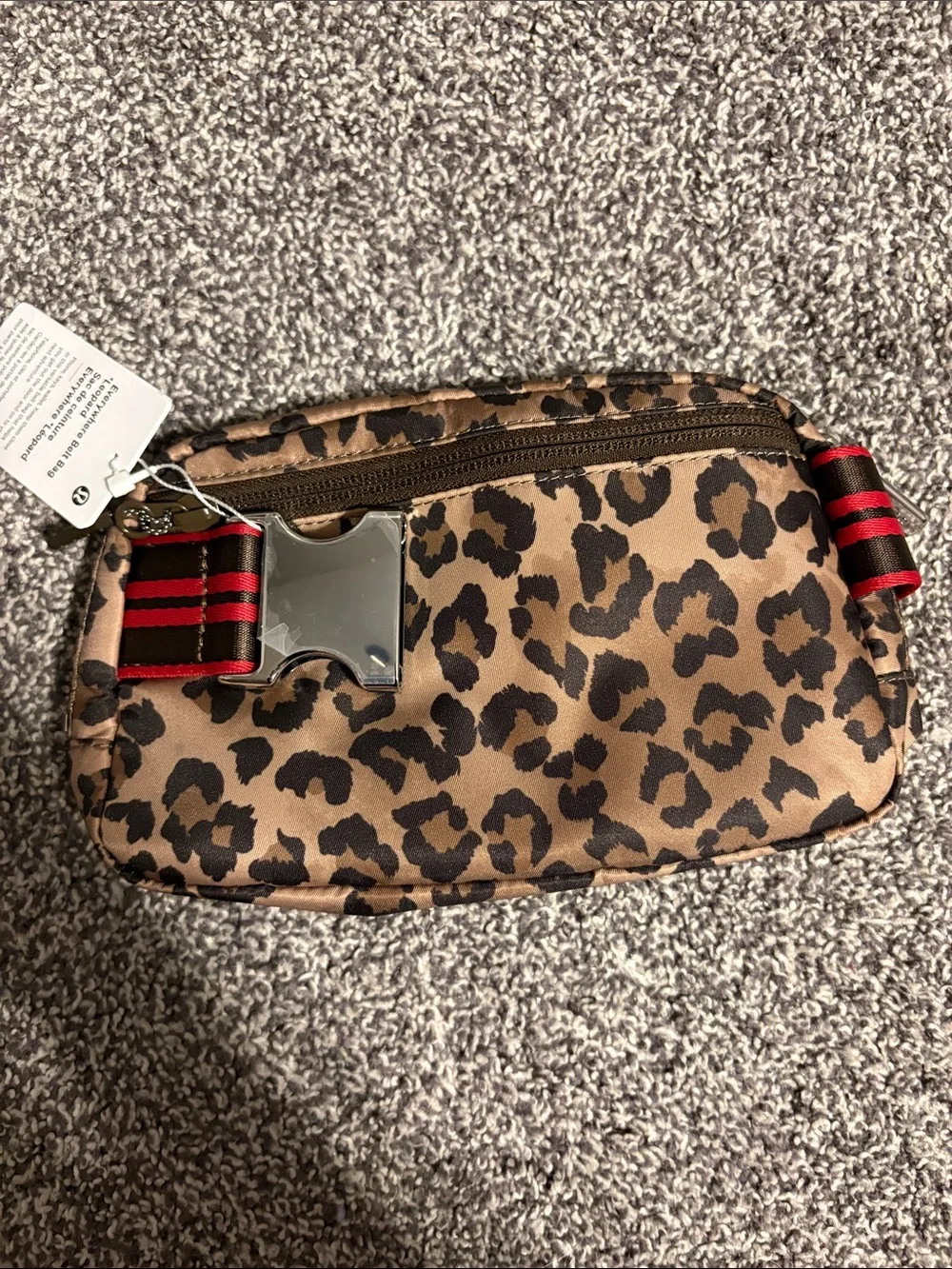 Lululemon Everywhere Belt Bag *Leopard - Picture 4 of 5